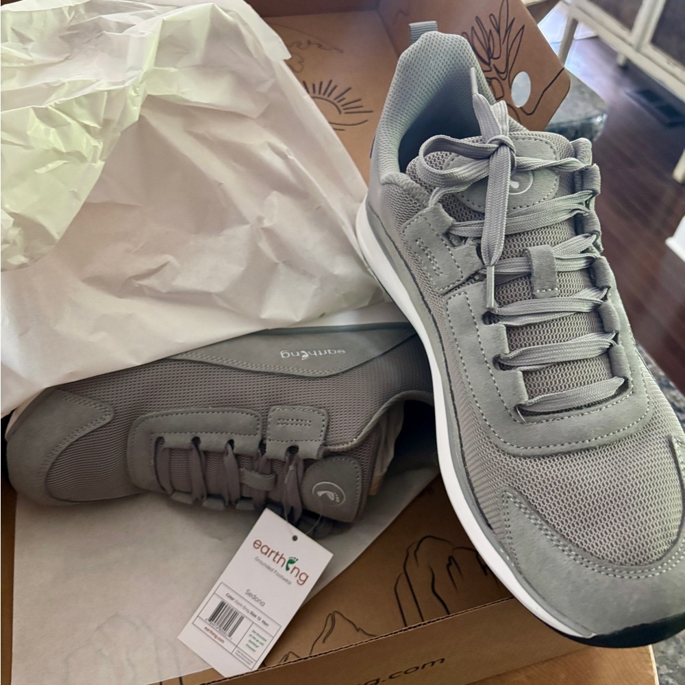 Men’s SZ 12 Earthing Sneakers - NWT